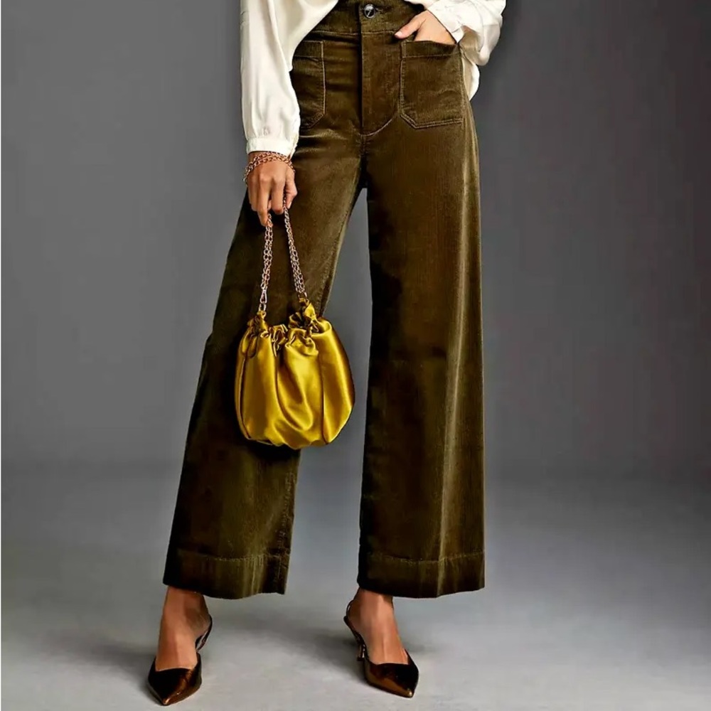 Maeve the Collette Corduroy Crop- Moss